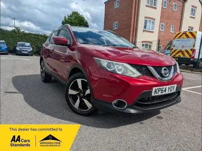 Used Nissan Qashqai N-TEC 115 HP (84 kW) 2014 Red SUV
