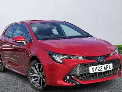 Used Toyota Corolla Design 122 HP (89 kW) 2022 Red Hatchback