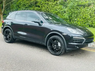 Begagnad Porsche Cayenne S E-Hybrid 2010 Svart SUV