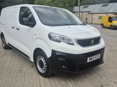 Used Peugeot Expert 2021 White Van