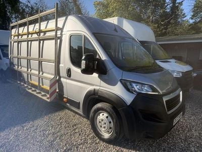 Begagnad Peugeot Boxer S 140 HK (102 kW) 2022 Grå Van