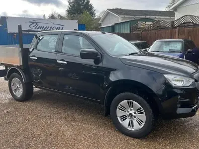 Used Isuzu D-Max 165 HP (121 kW) 2024 Cabriolet