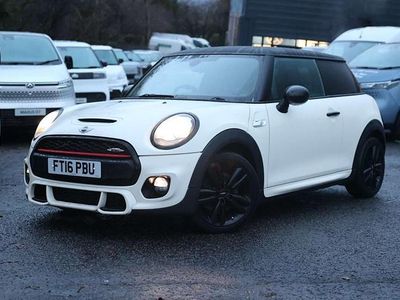 White Used 2016 Mini Cooper S Hatch Hatchback | £8,157 (Fair price)