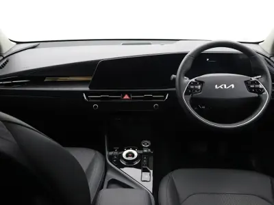 Used Kia Niro Play 180 HP (132 kW) 2024 Red SUV