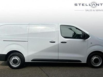 Used Peugeot Expert 143 HP (105 kW) 2025 White Van