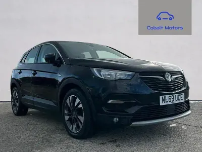 Używany Vauxhall Grandland X Sport 130 KM (95 kW) 2019 Czarny SUV