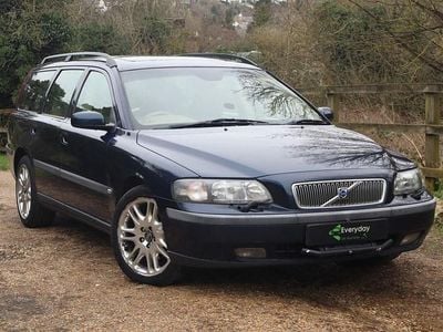 Used Volvo V70 SE 2003 Blue Estate