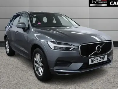 Usado Volvo XC60 Momentum 250 HP (183 kW) 2019 Cinzento SUV