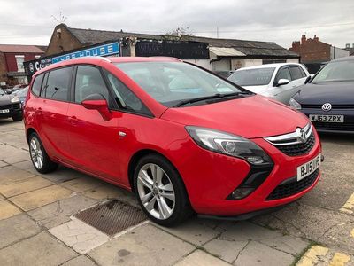 Second-hand Vauxhall Zafira SRi 170 CP (125 kW) 2015 Roșu Monovolum