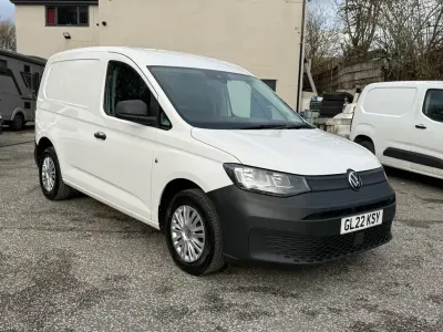 Begagnad VW Caddy 102 HK (75 kW) 2022 Vit Minibuss