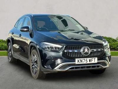 Begagnad Mercedes GLA200 Executive 150 HK (110 kW) 2025 Svart SUV