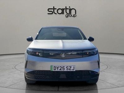 Second-hand Vauxhall Grandland 154 kW (210 CP) 2025 Gri SUV