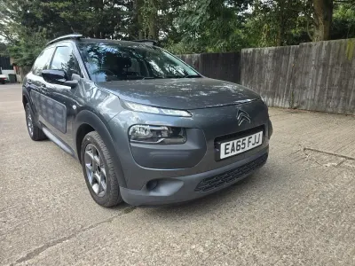 Used Citroën C4 Cactus Feel 100 HP (73 kW) 2015 Grey Hatchback
