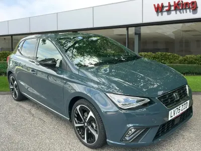 Used Seat Ibiza FR Sport 115 HP (84 kW) 2025 Solid  fiord blue Hatchback