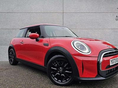 Used Mini Cooper Classic 134 HP (98 kW) 2024 Red Hatchback