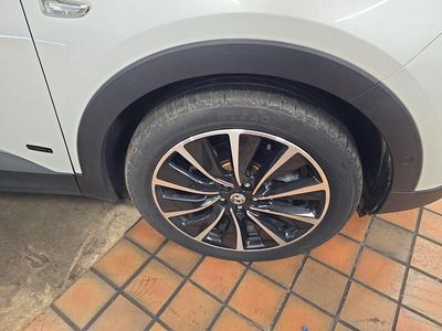 Second-hand Vauxhall Grandland X Ultimate 300 CP (220 kW) 2020 Alb SUV
