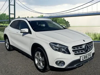 Begagnad Mercedes GLA200 136 HK (100 kW) 2018 Vit SUV