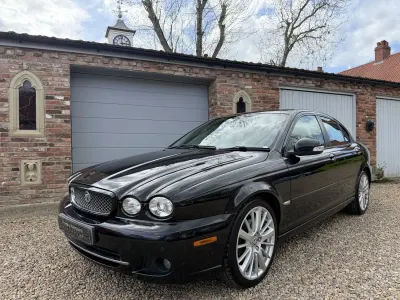 Usado Jaguar X-type S 143 HP (105 kW) 2008 Preto Sedan