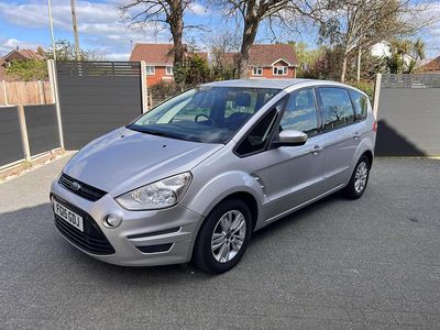 Used Ford S-MAX Zetec 140 HP (102 kW) 2015 Silver MPV