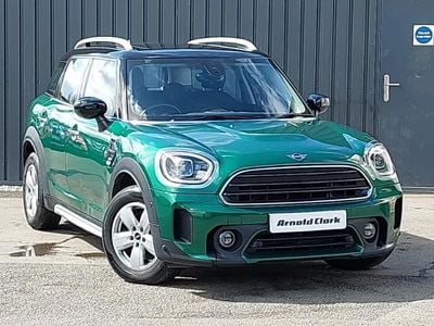 Usado Mini Cooper Classic 136 HP (100 kW) 2022 Verde Citadino