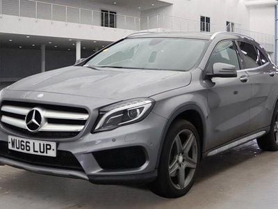 Mercedes GLA220