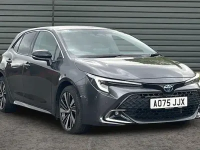 Used Toyota Corolla Design 140 HP (102 kW) 2025 Grey Hatchback