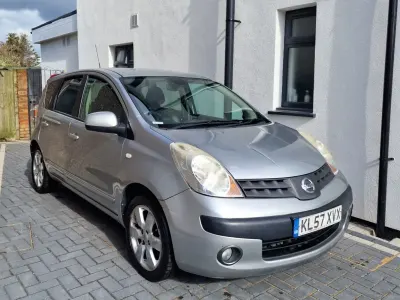 Używany Nissan Note Tekna 110 KM (80 kW) 2007 Srebrny Hatchback
