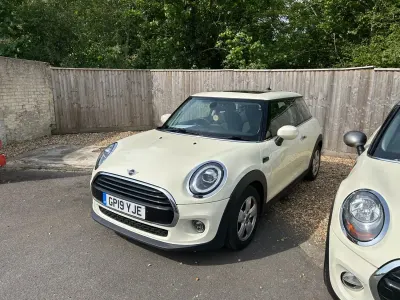 Usado Mini Cooper Classic 2019 Blanco Utilitario