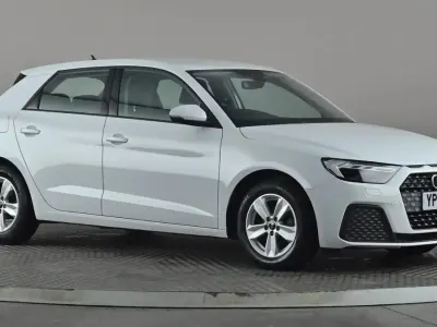 Käytetty Audi A1 Premium 110 HP (80 kW) 2023 Valkoinen Katumaasturi