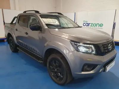 Usado Nissan Navara N-Guard 190 CV (139 kW) 2020 Gris Pickup/Camioneta