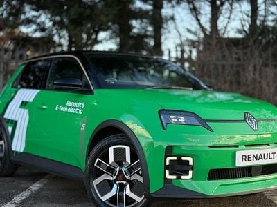 Used 2025 Renault 5 E-Tech Komfort Hatchback | £23,990 (A bit pricey)