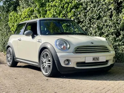 Usado Mini ONE Hatch 95 CV (69 kW) 2008 Blanco Utilitario