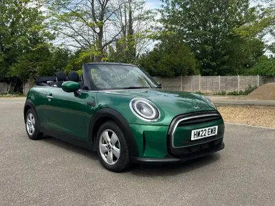 Używany Mini Cooper Classic 134 KM (98 kW) 2022 Zielony Hatchback