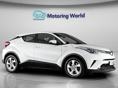 Second-hand Toyota C-HR 122 CP (89 kW) 2019 Alb SUV