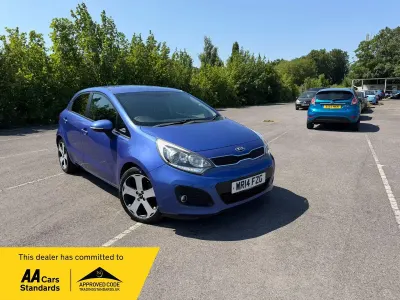 Used Kia Rio 2014 Blue Hatchback
