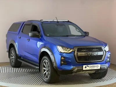 Used Isuzu D-Max 163 HP (119 kW) 2023 Blue Pickup