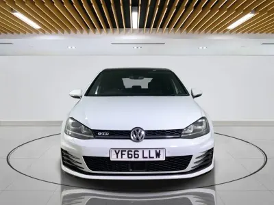 Used VW Golf VII GTD 184 HP (135 kW) 2016 White Hatchback