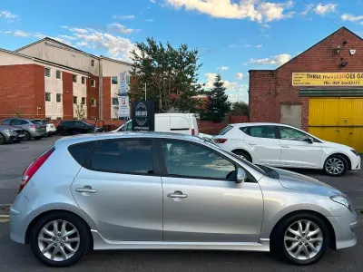 Used Hyundai i30 Edition 124 HP (91 kW) 2010 Silver Hatchback