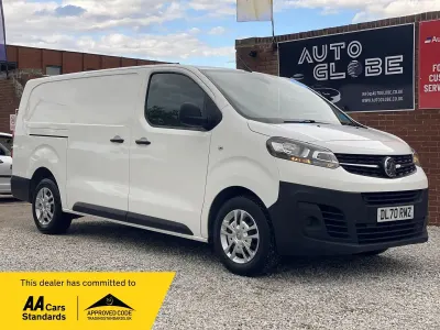 Used Vauxhall Vivaro 100 HP (73 kW) 2020 White MPV