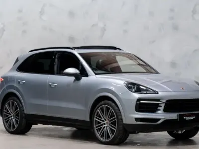 Begagnad Porsche Cayenne 340 HK (250 kW) 2020 Silver SUV