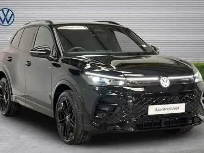 Nowe VW Tiguan R-line 150 KM (110 kW) 2026 Czarny SUV