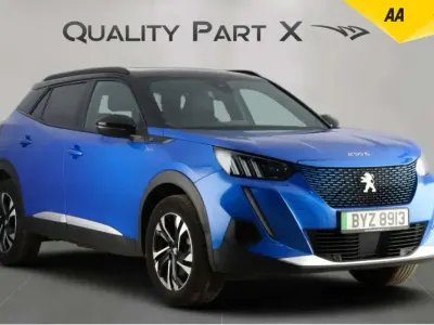 Używany Peugeot e-2008 GT 100 kW (136 KM) 2023 Niebieski SUV