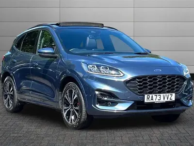 Gebraucht Ford Kuga ST-Line X 225 PS (165 kW) 2024 Blau SUV