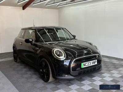Used Mini Cooper SE Hatch 135 kW (184 HP) 2023 Black Hatchback