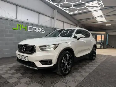 Used Volvo XC40 Inscription 197 HP (144 kW) 2021 White SUV