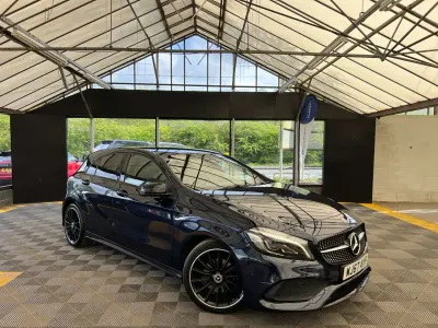Usado Mercedes A200 AMG Line Premium 136 CV (100 kW) 2017 Azul Utilitario