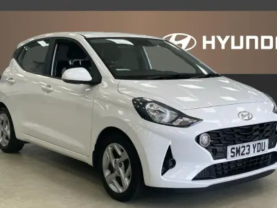 Used Hyundai i10 SE 84 HP (61 kW) 2023 White Hatchback