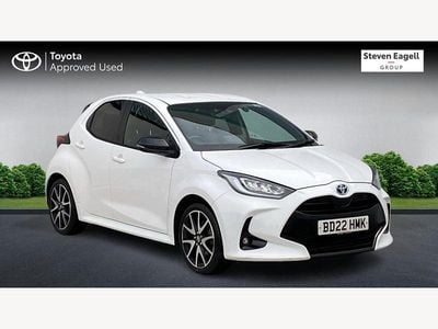Used Toyota Yaris Hybrid 116 HP (85 kW) 2021 White Hatchback