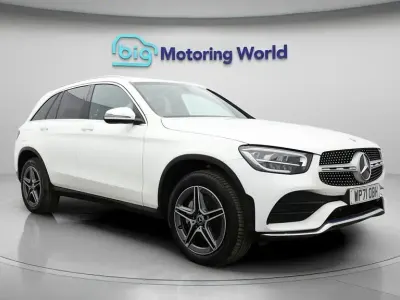 Used Mercedes GLC300e AMG line 333 HP (244 kW) 2022 White SUV