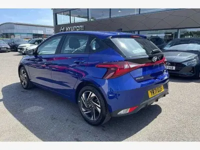 Used Hyundai i20 100 HP (73 kW) 2021 Intense blue Hatchback